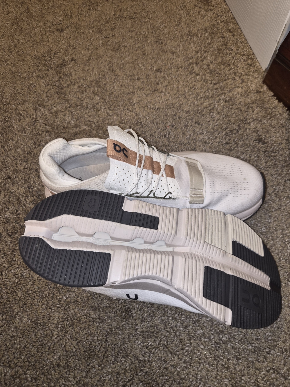 On Running Running Ladies Cloudnova White/Tan Running Shoes - Picture 4 of 6